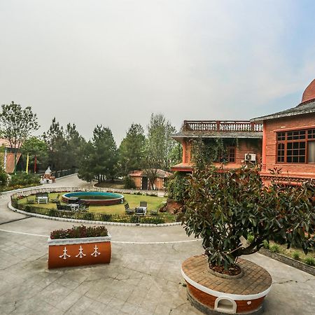 Grand Norling Hotel'S Resort Катманду Экстерьер фото