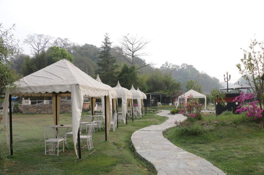 Grand Norling Hotel'S Resort Катманду Экстерьер фото