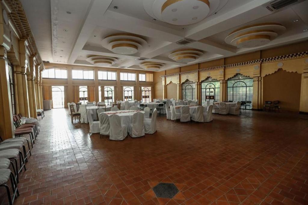 Grand Norling Hotel'S Resort Катманду Экстерьер фото