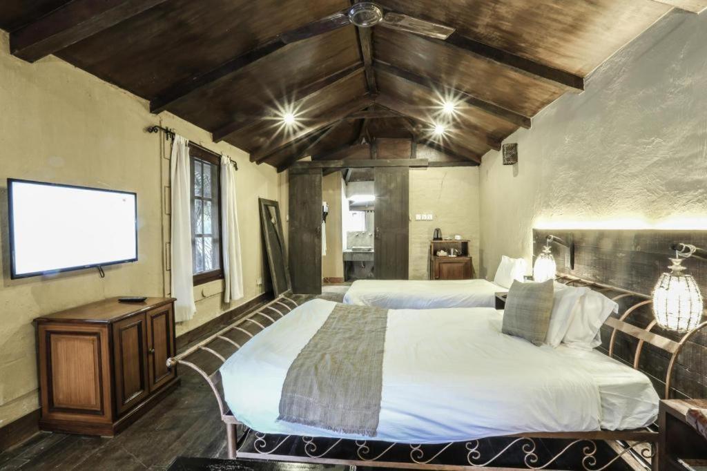 Grand Norling Hotel'S Resort Катманду Экстерьер фото