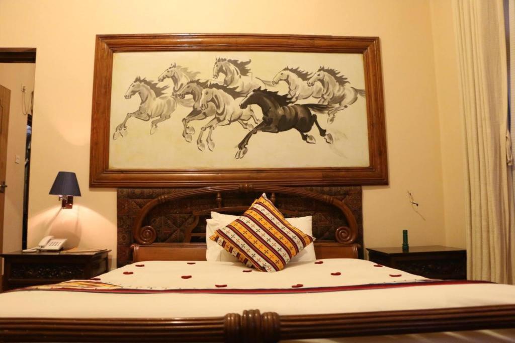 Grand Norling Hotel'S Resort Катманду Экстерьер фото