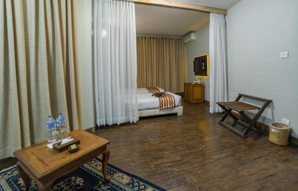 Grand Norling Hotel'S Resort Катманду Экстерьер фото