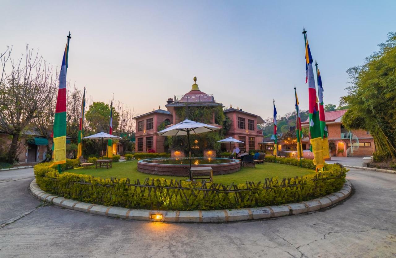 Grand Norling Hotel'S Resort Катманду Экстерьер фото